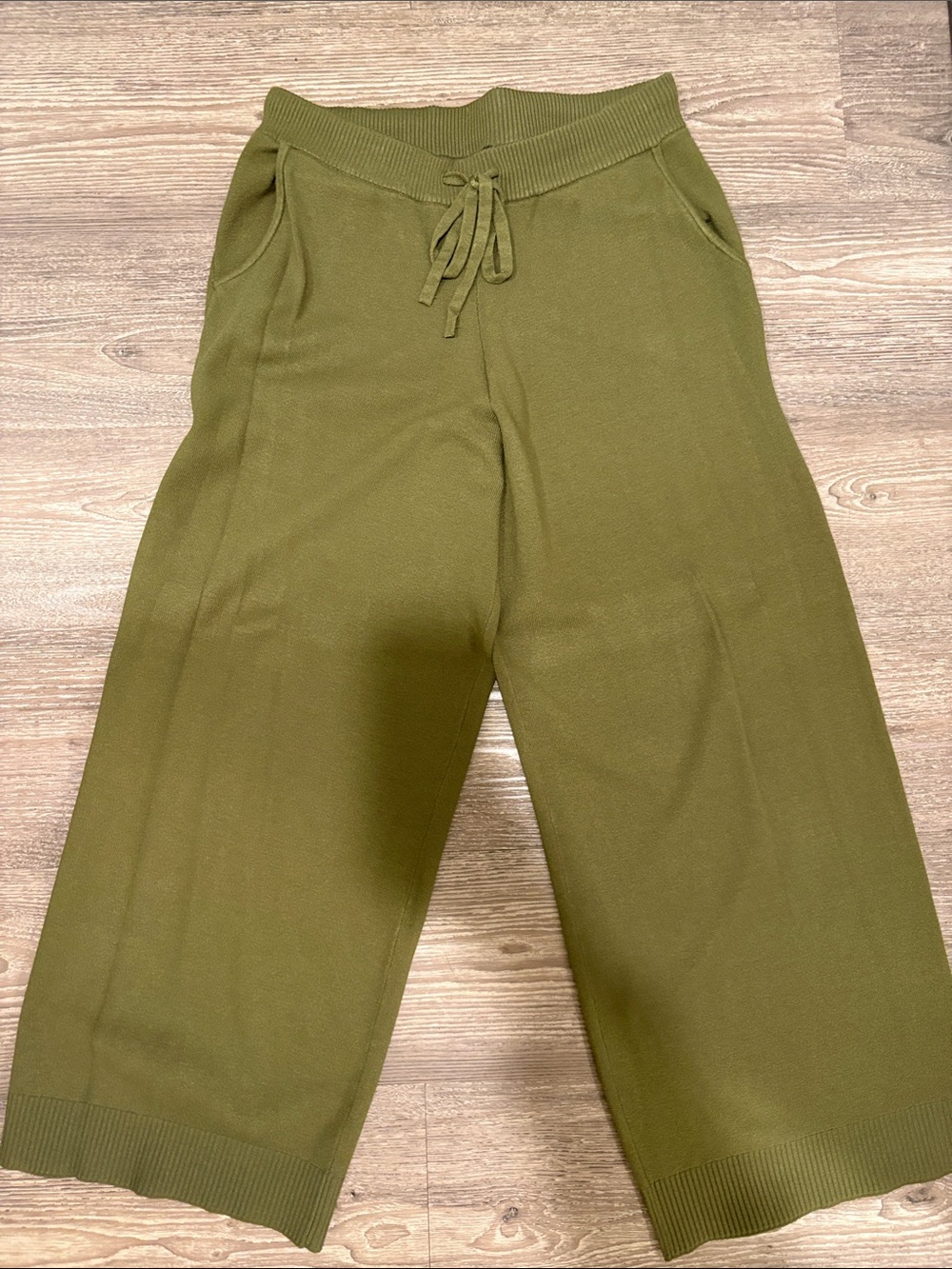 Banana Republic Olive Green Cropped Wide-Leg Knit Pants